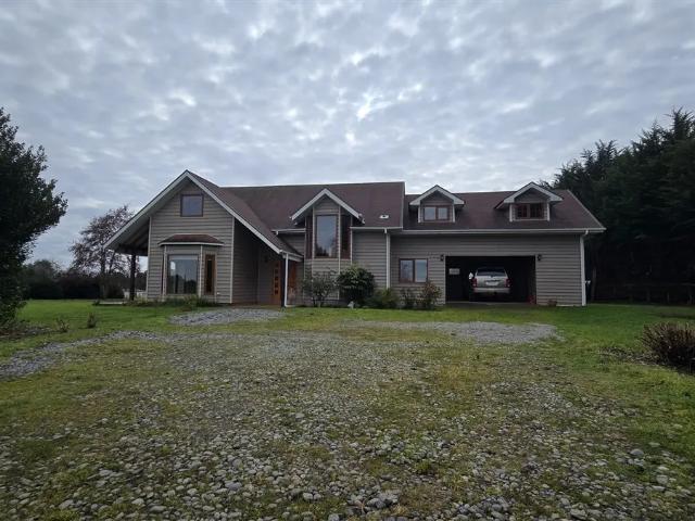 Casa En Arriendo De 7 Dorm. En Puerto Varas