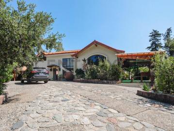 Casa en Arriendo El Arrayan Santiago Naturaleza y exclusividad