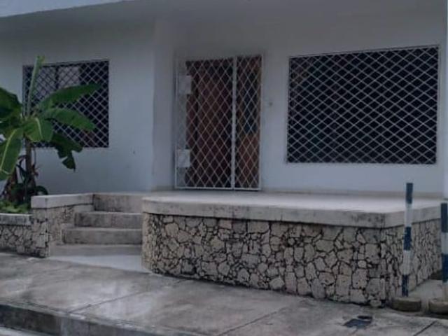 Casa en arriendo El Bosque, Industria De La Bahía