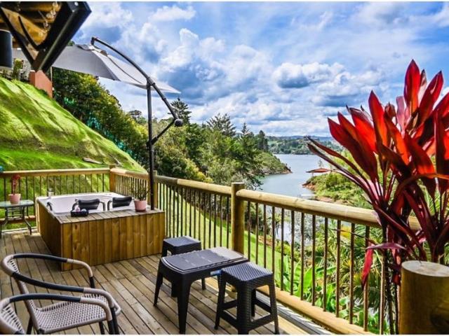 Casa en arriendo El Peñol, Oriente, Antioquia, Rap Del Agua Y La Montaña, Colombia