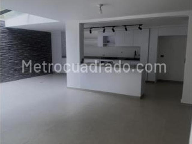Casa en Arriendo, El Poblado, Medellín