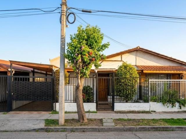 Casa en Arriendo en Maipú 3 dormitorios 2 baños