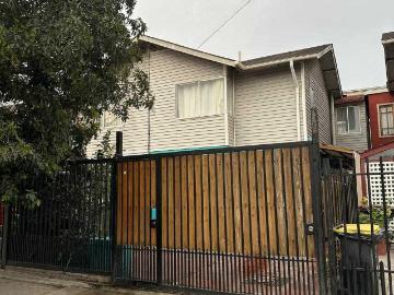 Casa en Arriendo en Maipú 4 dormitorios 2 baños