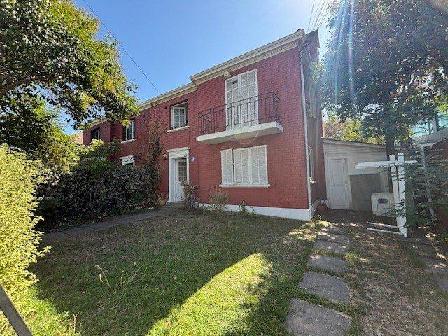 Casa en arriendo en metro manquehue, av. s. piñera, monroe, oficina, las condes