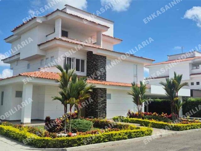 Casa en arriendo en Montenegro