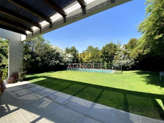 Casa en Arriendo en AV SANTA MARIA