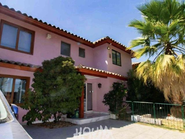 Casa en arriendo en avenida el guanaco norte, santiago