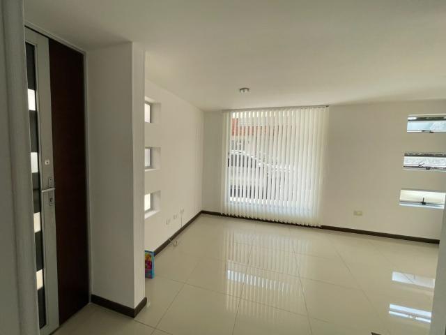 Casa En Arriendo En Armenia En Avenida 19 Norte A393756