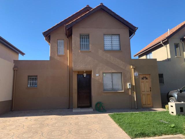 Casa en Arriendo en ARRIENDO PADRE HURTADO, CONDOMINIO ALTO CASARES 1, SAN IGNACIO