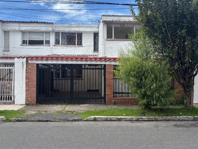 Casa En Arriendo En Bogota En Andes Norte A226650