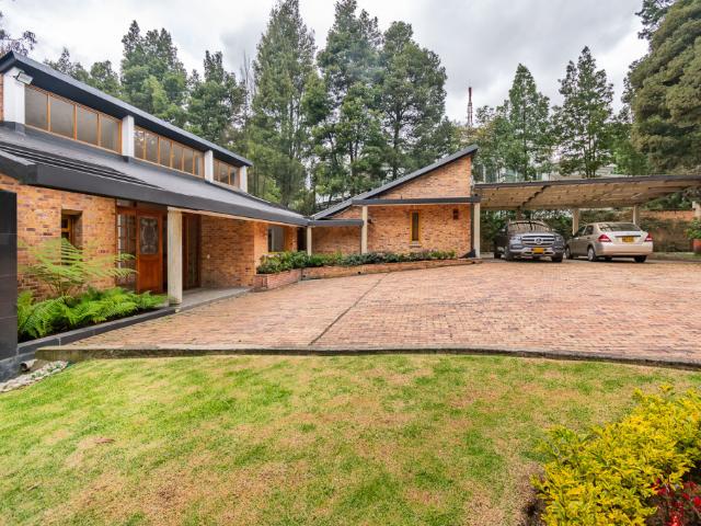 Casa En Arriendo En Bogota En Cerros De Suba localidad De Suba A232138