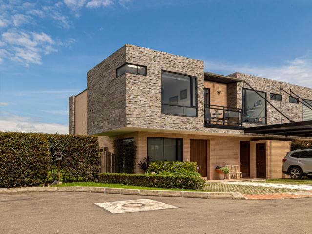 Casa EN ARRIENDO EN Bogotá EN El Chico 384709 $8.500.000