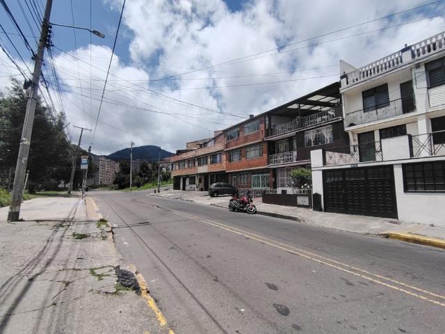 Casa En Arriendo En Bogota En Montebello A381825