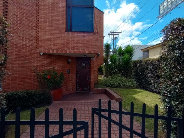 Casa En Arriendo En Bogota En Niza Norte A290656