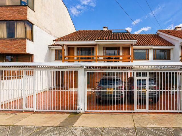 Casa En Arriendo En Bogota En Niza A369841