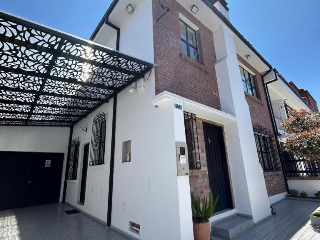 Casa En Arriendo En Bogota En Palermo A244379