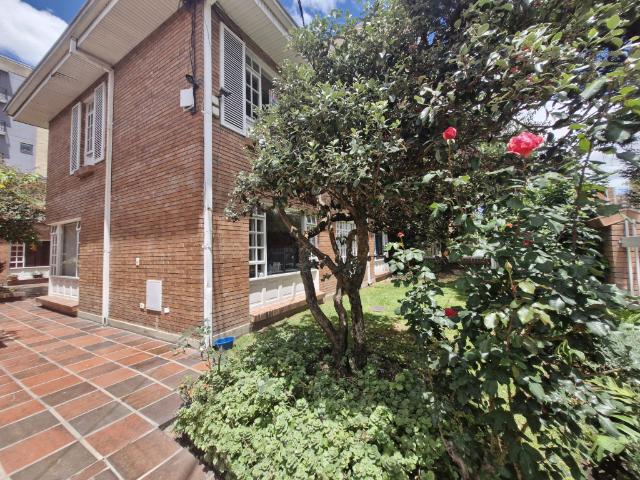 Casa EN ARRIENDO EN Bogotá EN Santa Barbara 264294 $12.200.000