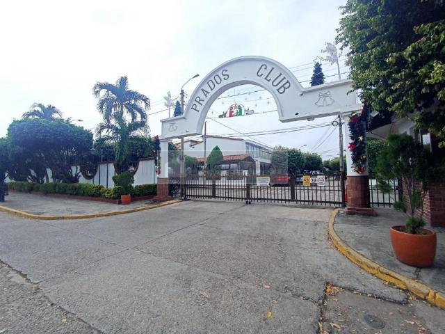 Casa En Arriendo En Cucuta En Av. Libertadores, Prados Club A140792