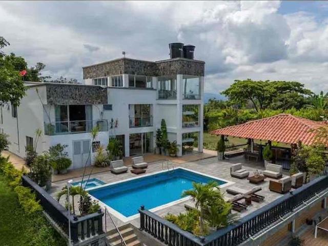 Casa en arriendo en Calarca