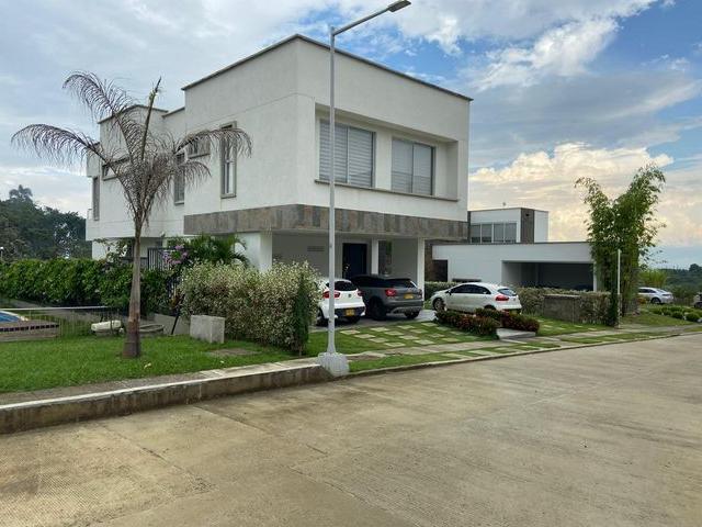 Casa en arriendo en Cali