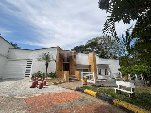 Casa en arriendo en Cali