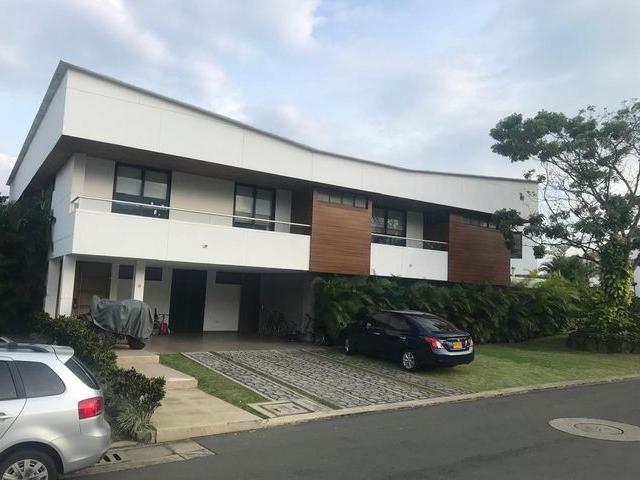 Casa en arriendo en Cali