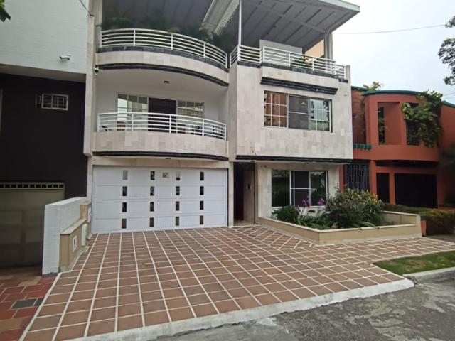 Casa EN ARRIENDO EN Cali EN Ciudad Jardín 355208 $15.000.000