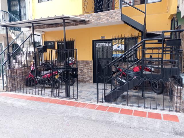 Casa EN ARRIENDO EN Cali EN Nápoles 55237 $900.000