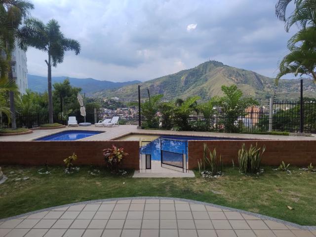 Casa En Arriendo En Cali En Santa Teresita A374043