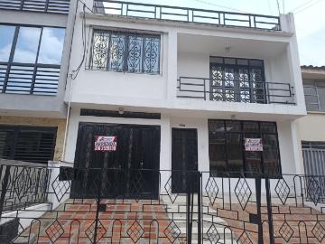 Casa En Arriendo En Cali En Urbanizacion Colseguros A373427