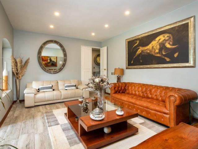 Casa en arriendo en camino las flores, las condes