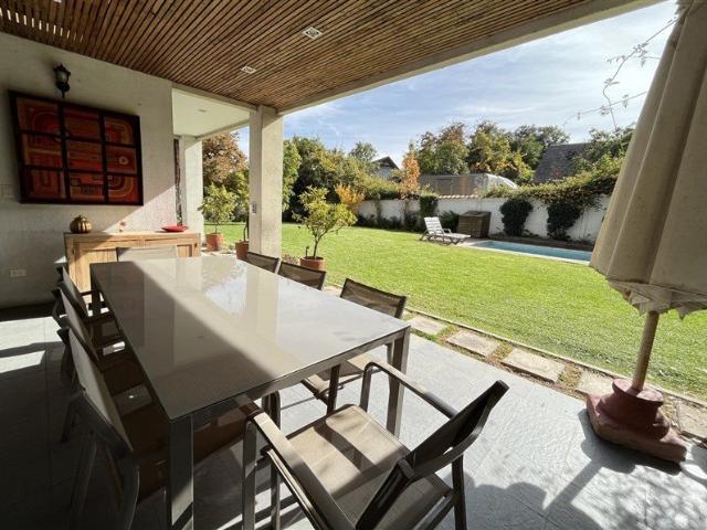 Casa en arriendo en casa casa con piscina en condominio no perim.