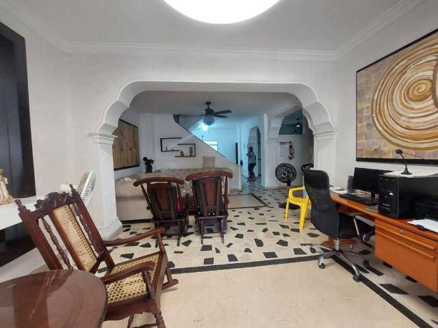 Casa Local En Arriendo En Cartagena En Manga A153994