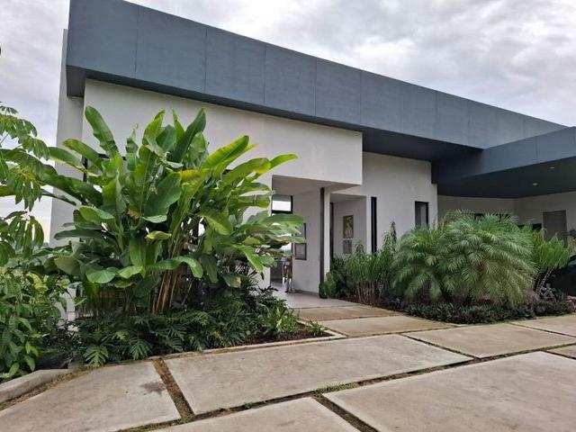 Casa en arriendo en Cerritos