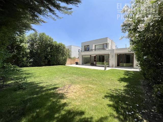 Casa En Arriendo En Chamisero, Chicureo, Colina