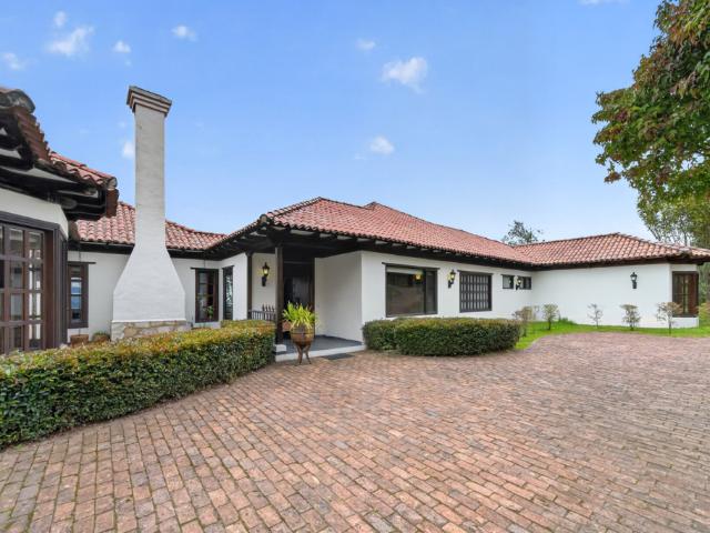 Casa En Arriendo En Chia En Parcelacion Sindamanoy A386025