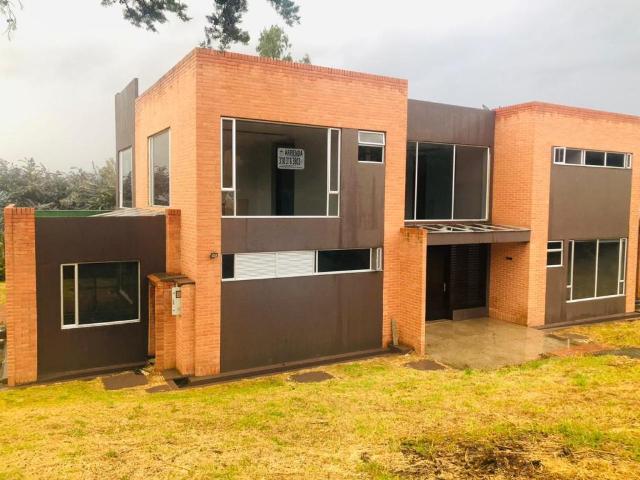 Casa En Arriendo En Chia En Yerbabuena A163279