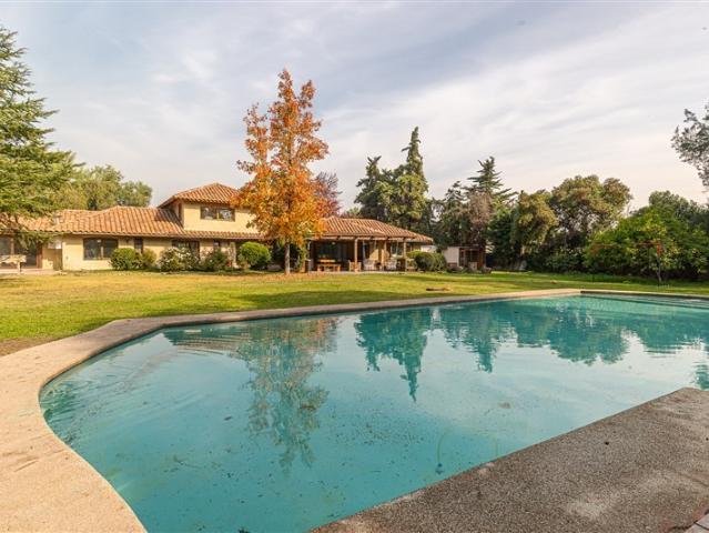 Casa en Arriendo en Chicureo centro