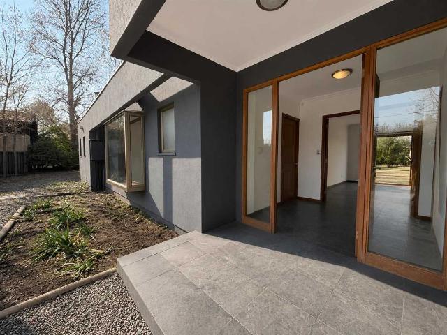 Casa en Arriendo en Colina 4 dormitorios 3 baños