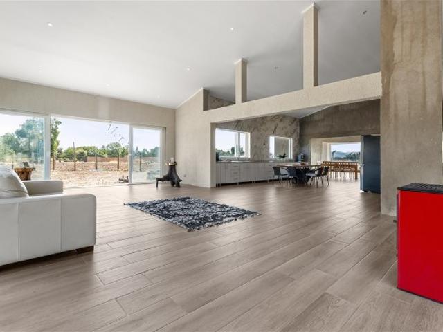 Casa en Arriendo en Colina 4 dormitorios 4 baños