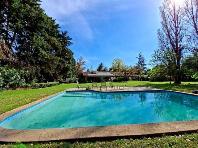 Casa en Arriendo en Colina 4 dormitorios 4 baños