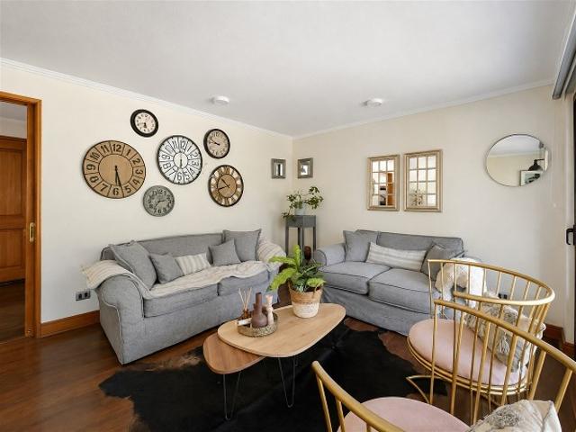Casa en Arriendo en Colina 5 dormitorios 4 baños