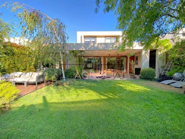 Casa en Arriendo en Colina 5 dormitorios 4 baños