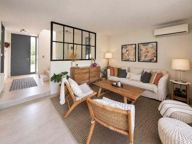 Casa en Arriendo en Colina 5 dormitorios 4 baños