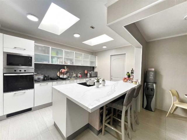 Casa en Arriendo en Colina 5 dormitorios 5 baños