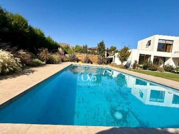 Casa en Arriendo en Colina 5 dormitorios 5 baños