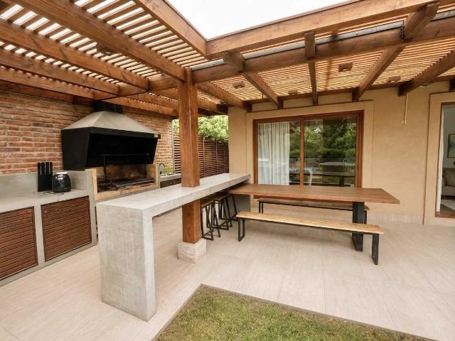 Casa en Arriendo en Colina 3 dormitorios 3 baños