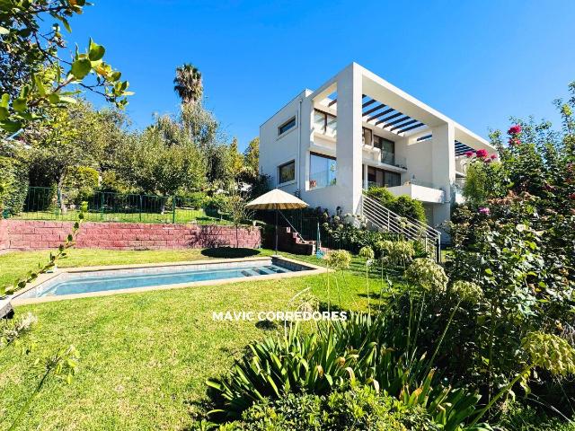 Casa en arriendo en colina vista hermosa, las condes