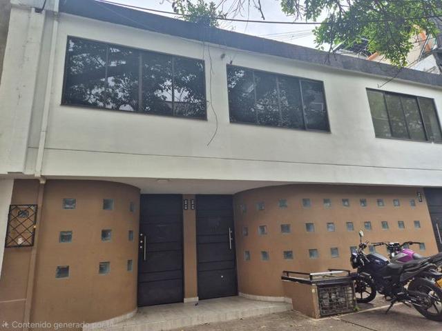 Casa en arriendo en Comuna 12 Cabecera del Llano