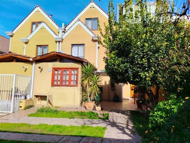 Casa en Arriendo en CONDOMINIO LAS PALMAS MAIPU